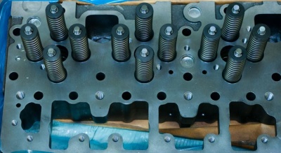 2864016 Головка блока цилиндров HEAD CYLINDER для Cummins   Взаимозаменяемые номера: 4952444, 4952843, 2864012, 2864013, 3103482, 4952832, 4952446